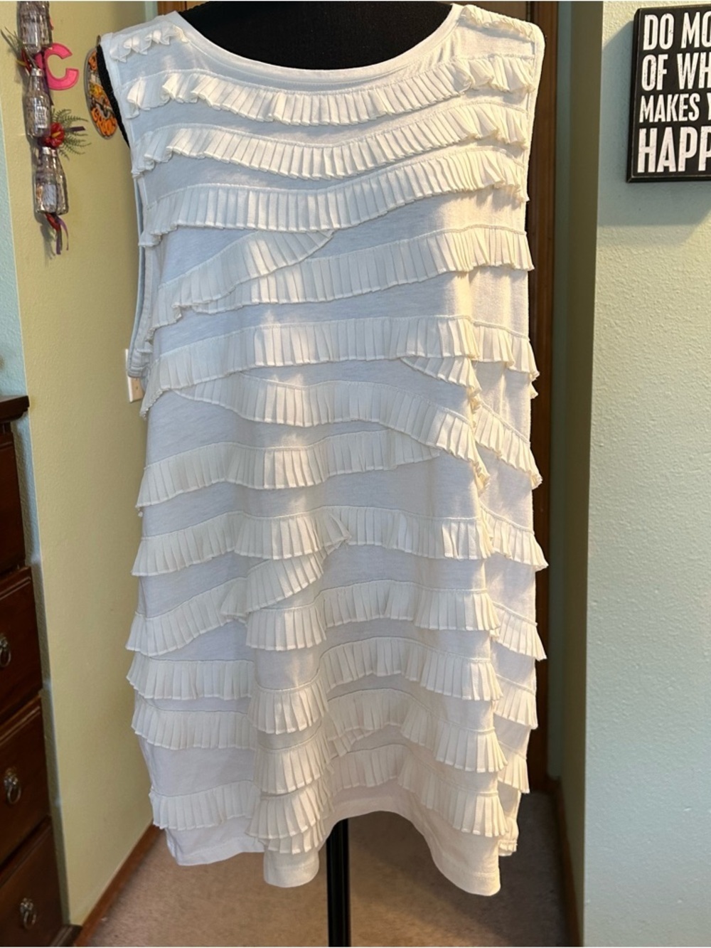 Chico’s white knit tiered layering tank top size 3 (XL) ruffled business casual